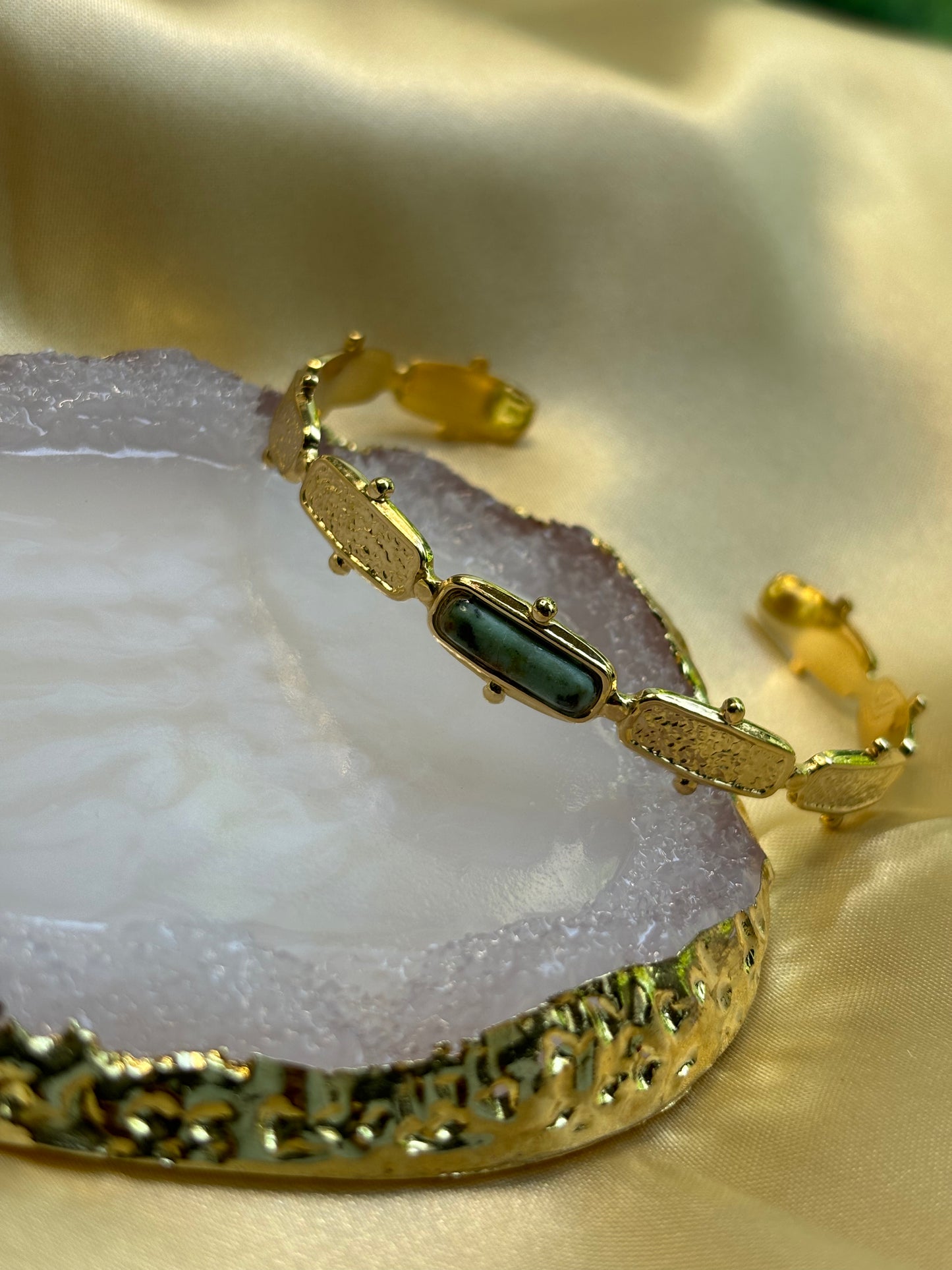 Bracelet pierre verte central