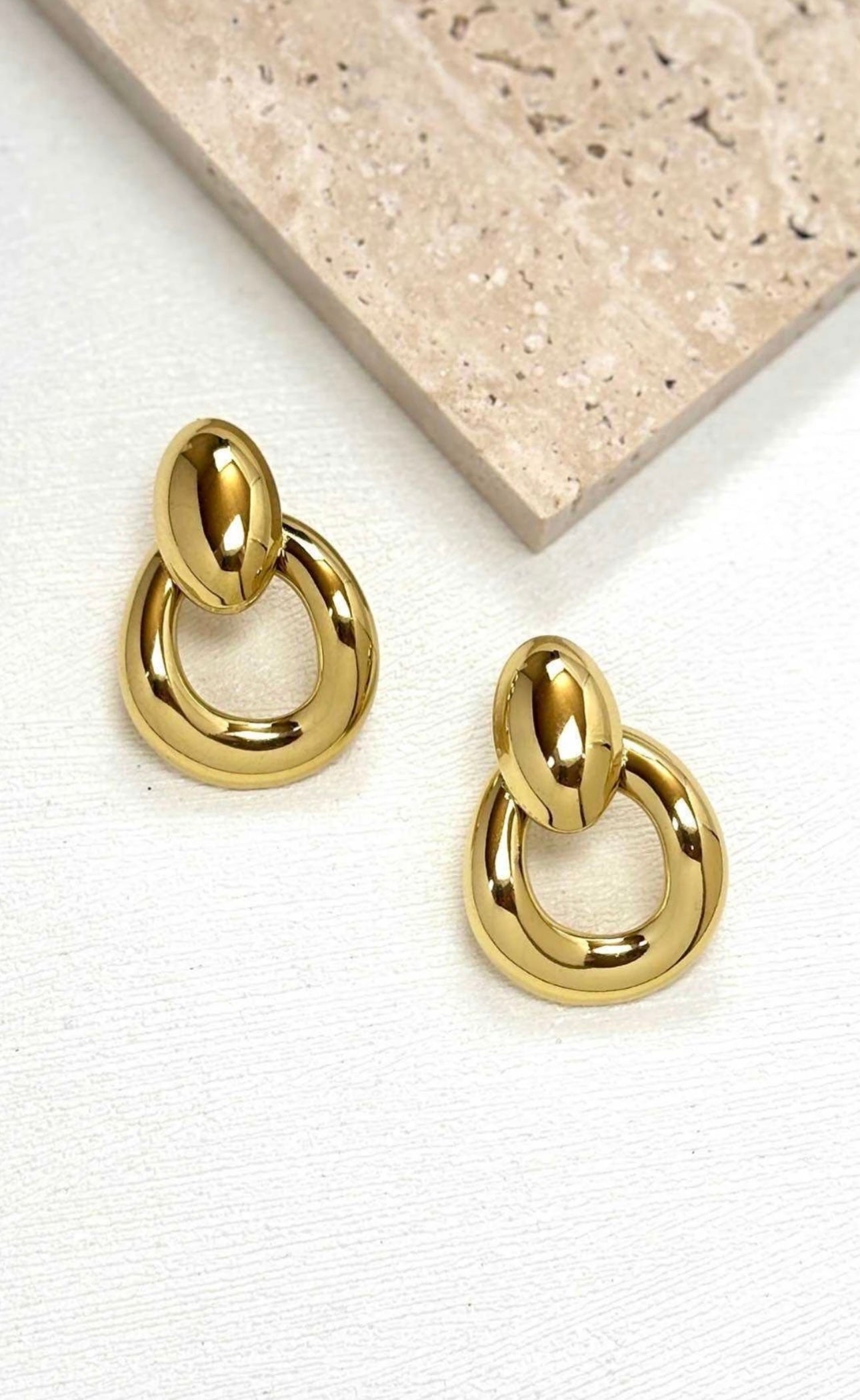 Boucles d’oreilles dorées double anneau