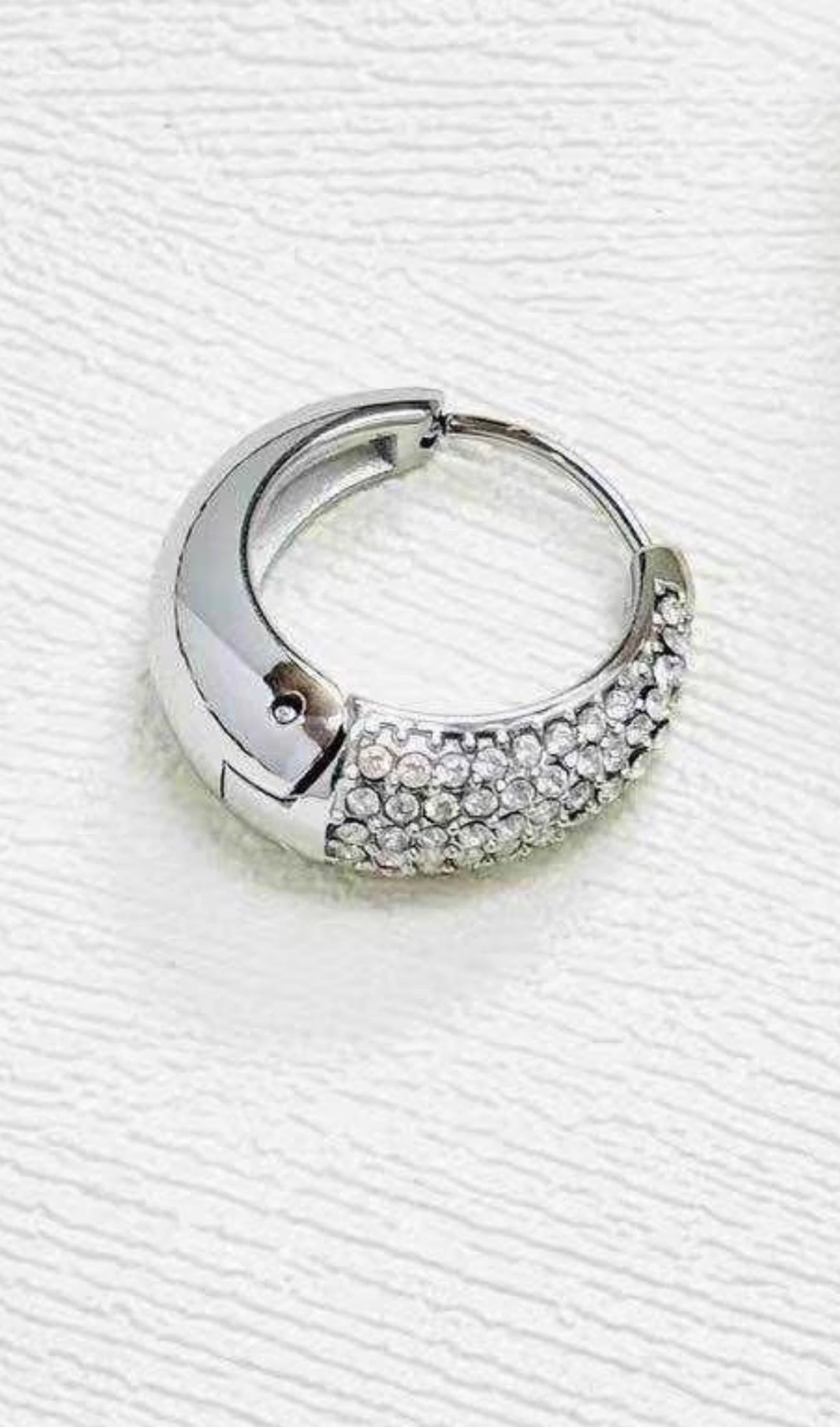 Boucle d'oreille éclat scintillant