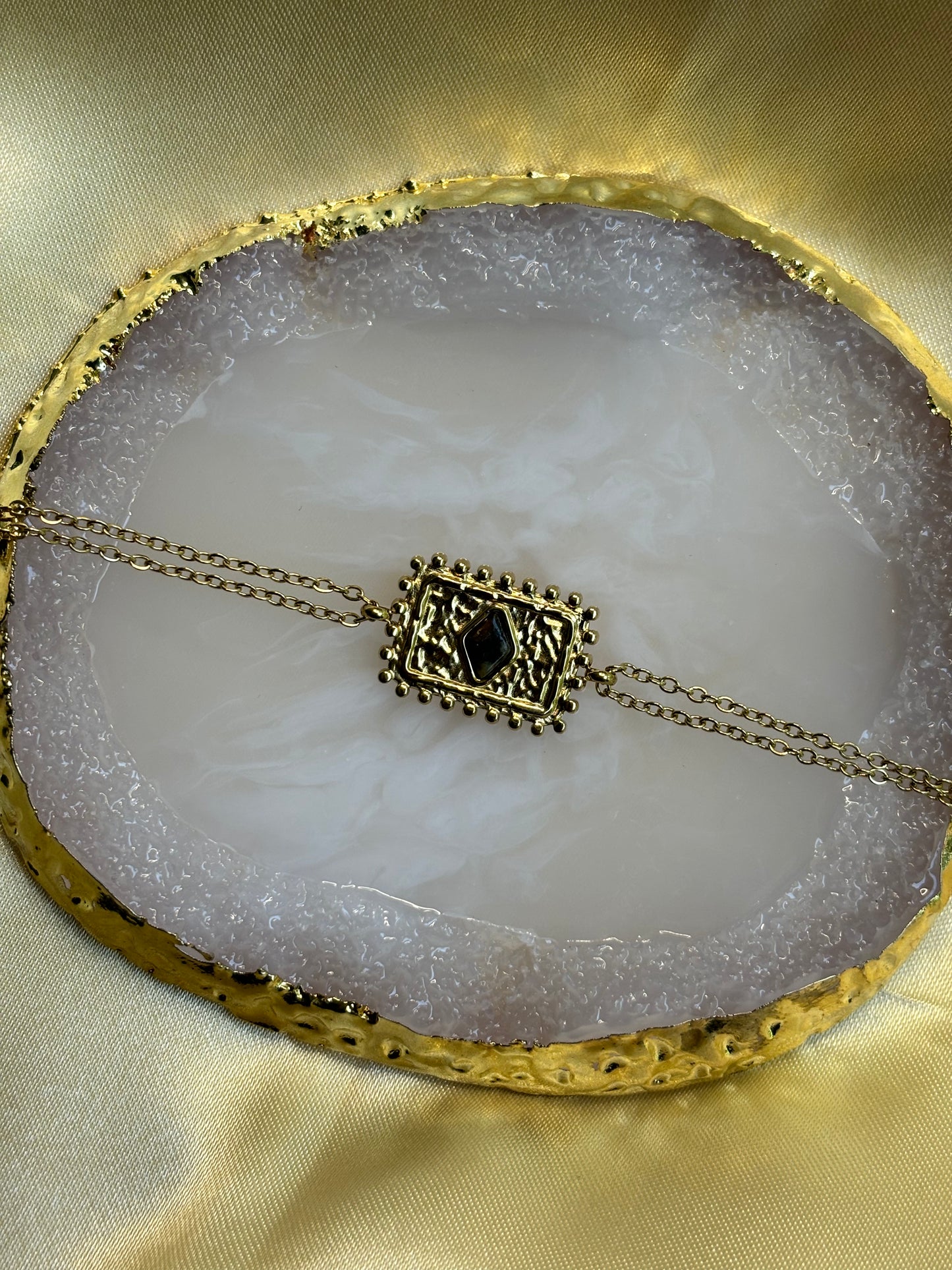 Bracelet plaque doré