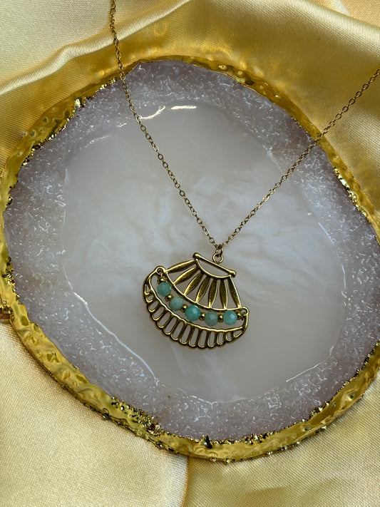 Chaine médaillon bille verte