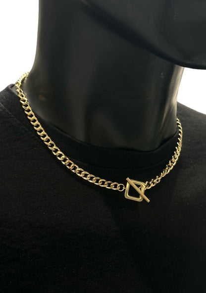 Chaîne Dorée avec Fermoir T Design