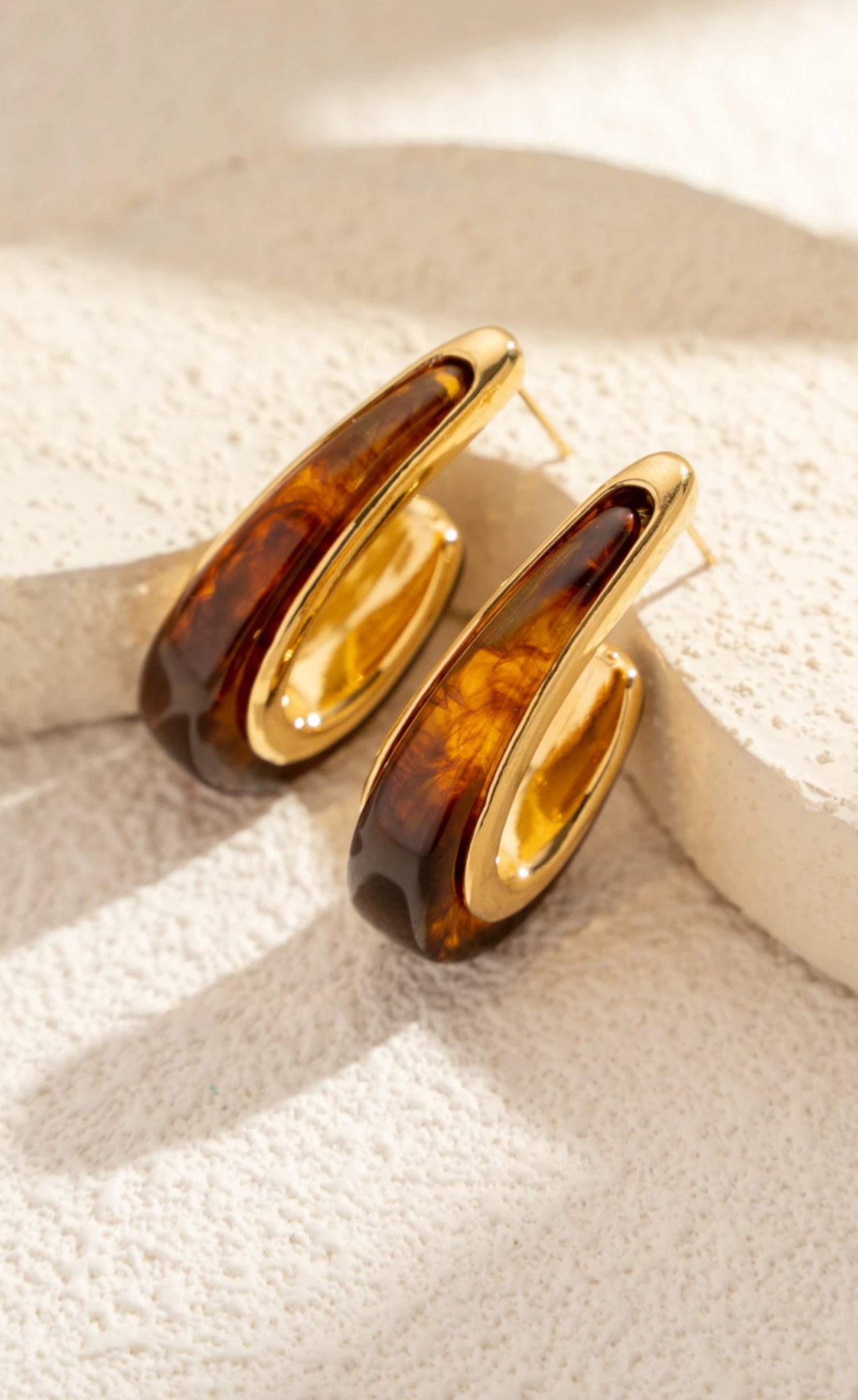 Boucles créoles goutte en résine élégantes modernes intemporelles